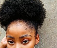 Poc Women, Buzzed Hair Women, Healthy Black Hair, Afro Ponytail, Dreadlock Hair, Cute Natural Hairstyles, Hair Puff, Natural Afro Hairstyles, Quick Weave Hairstyles