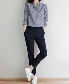 13 Outfits, Celana Jogger Wanita, Áo Blu, Minimalist Moda, Boyish Style, Uni Outfits, Korean Fashion Trends, Casual Work Outfits, Sneakers Outfit