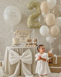 наш личный Pinterest 🤍 White And Cream Birthday Theme, Baby Birthday Decorations, Baby Birthday Themes, 2 Birthday Cake, Baby Event, Gender Party, Baby Boy 1st Birthday, September 21