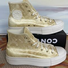 New In The Original Box No Lid Authentic Women’s Converse Ctas A06829c Ctas Lift Hi Lemon Drop/Vintage White/Egret Platforms Chuck Taylor All Star Converse Gold, Platform Chucks, White Egret, Cell Phone Holster, Lemon Drop, Walker Boots, Womens Converse, Fit N Flare Dress, Chuck Taylor All Star