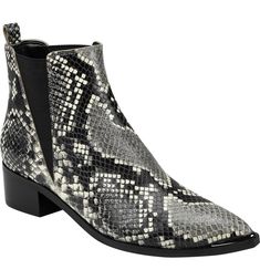 Fisher Outfit, Snake Print Boots, Chelsea Boot Women, Snakeskin Boots, Fall Booties, Fashion Jackson, Chelsea Boots Women, Trending Boots, Chelsea Ankle Boots