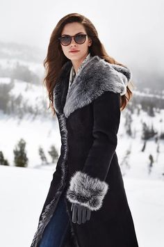 Apres Ski Outfit, Shearling Coat Womens, Hippie Mode, Long Fur Coat, Penny Lane Coat, Boho Mode, Langer Mantel, Sheepskin Coat, Penny Lane