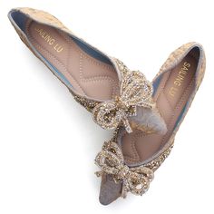 PRICES MAY VARY. ✅[ELEGANT DESIGN]: Beautiful bowknot and rhinestone embellishments on pointed toe add a touch of sophistication and charm. ✅[COMFORTABLE FIT]: Crafted with comfort in mind,these ballet flats feature a flexible sole and a soft footbed that provide all-day comfort.Whether you're running errands or attending a special event,you can rely on these flats to keep your feet feeling comfortable and supported. ✅[QUALITY CRAFTSMANSHIP]: Made from high-quality materials,these dress shoes ar Comfortable Fancy Shoes, Flat Shoes For Cocktail Dress, Cute Ballet Flats, Formal Flat Shoes Women, Women’s Flats, Shoes For Long Dresses, Bow Dresses Women, Flat Dress Shoes For Women, Crystals Dress