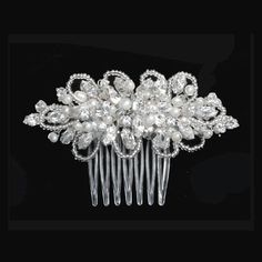 Vintage Inspired Crystal & Pearl Hair Comb | Bridal Hair Comb | Sarah #bridehairjewel #pearlhairpin #épinglesàcheveux #tbt #Hairpins #weddinghaircomb #crystalhaircomb #instagood #bridetobe #decorativehairpin Vintage Hair Combs Wedding, Vintage Wedding Hair, Bridal Headdress