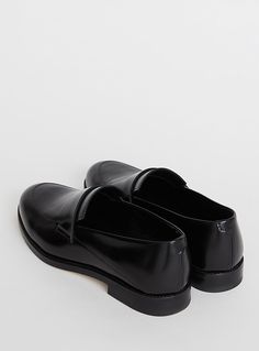 Tereza leather loafers Women | WANT Les Essentiels | | Simons Men Home Decor, Leather Loafers Women, Loafers Women, Penny Loafers, Leather Care, Leather Loafers, Loafers For Women, Italian Leather