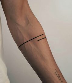 Minimalist Bicep Tattoo Men, Men Fine Line Tattoo Arm, Men Minimalistic Tattoo, Men Line Tattoo Ideas, Tatoos Minimaliste Men, Cool Line Tattoos For Men, Small Tricep Tattoo, Arm Lines Tattoo, Men Line Tattoo