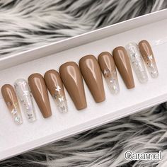 Shown images: Glossy Finish Simply Butterfly set, Caramel color, C-Curve Shape -Available in any shape, color, size or length. Please attach a note if you do not see the color that you desire -Each set contains 10 false nails (see attached size chart image and put your sizes in the notes section for each nail: Thumb, Index, Middle, Ring, Pinkie) If you are unsure you can order a full set of 20 nails - 2 of each size. -Each order includes; a file, a storage box and detailed instructions on how to Brown Butterfly Nails, Melanin Nails, Butterfly Nail Designs, Shape Nails, Cow Nails, Gel Acrylic Nails, Coffin Shape, Gold Rings Fashion, Acrylic Nails Coffin Short