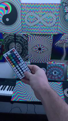 Diy Trippy Paintings, Led Light Painting Trippy, High Art Trippy, Trippy Led Light Paintings, Traffic Cone Art Paint Trippy, Trippy Paintings For Led Lights, Trippy Things To Paint On Your Wall, Painting Ideas On Canvas Trippy Led Lights, Uv Light Painting