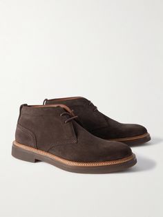 Dunhill's 'Apsley' desert boots have been crafted in Italy from soft suede in a versatile chocolate shade. They have comfortable padded collars feature leather storm welts for reliable weather protection. Tom Ford Bag, Boots For Men, Desert Boots, Driving Shoes, Slides Shoes, Derby Shoes, Espadrille Shoes, Suede Jacket, Formal Shoes