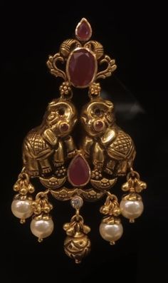 Chandbali Earrings Gold Antiques, Light Weight Chandbali Earrings Gold, Chandbali Earrings Gold Latest, Chandbali Earrings Gold, Cell Organelles, Ear Tops, Simple Gold Earrings, Gold Jewels Design