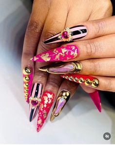 Boogie Nails, Nail Valentine, Soft Woman, Fantastic Nails, Valentine Nails, Modern Nails, Nails Design With Rhinestones, Exotic Nails, Almond Nails Designs