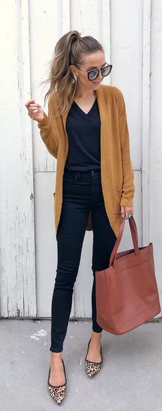 Casual Chique Stijl, Minimalist Moda, Fall Outfits 2018, Simple Wardrobe, Stylish Fall Outfits, Black Outfits, Summer Work Outfits, Trendy Summer Outfits