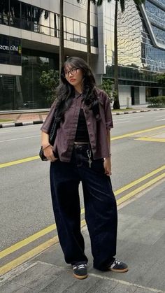 Cool Fits Women, Japan Street Style Women Casual, Creative Woman Outfit, Basic University Outfits, Masculine Street Style Women, Womens Masc Outfits, Tomboy Femme Fall Outfits, Masc Summer Outfits Aesthetic, Black Balloon Pants Outfit