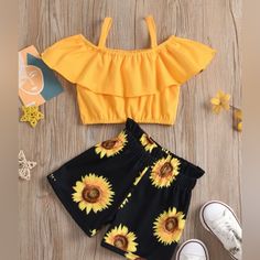 Kids Sunshne Toddler Girls Solid Flounce Trim Crop Top & Sunflower Print Shorts Adrette Outfits, Kid Clothing, Cute Dress Outfits, Mommy Baby, Bandhani Saree, Cute Preppy Outfits, Easy Trendy Outfits, Girls Summer Outfits, Tween Outfits