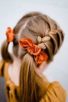 These trendy velvet bows are the perfect accessory for any little lady! These bows are super soft and tied into a darling 3.5” bow. Each bow can be attached to an alligator clip or our super soft nylon headband. Each headband is extremely stretchy and one size fits all. You can get one in every color! Blowout Taper, Edgy Summer, Summer Haircut, Girls Hairdos, Little Dorrit, Fall Hair Bow, Velvet Bows