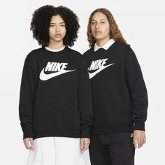 A closet staple, the Nike Sportswear Club Fleece Crew combines a bold Futura logo on the chest with the soft comfort of fleece for an elevated, everyday look. Nike Sportswear Club Fleece, Men's Sportswear, Nike Fleece, Hoodies Mens, Nike Store, Shorts With Tights, Mens Sportswear, Crew Sweatshirts, Graphic Crewneck Sweatshirt