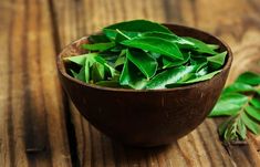 Diy Hair Oil, Curry Leaf, Hair Control, Curry Leaves, Natural Home Remedies, Breast Milk, Hair Oil, Diy Hairstyles