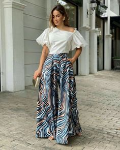 Pantalon Palazzo Outfits, Linen Casual Dress, Western Dresses For Girl, Long Blouse Designs, Elegante Casual, Stylish Work Outfits, Bride Clothes, Wide Pants, Western Dresses