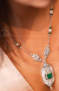 Mangalsutra Chain, Pendant Sets, Diamond Pendant Sets, Beads Jewellery, Pearl Design, Emerald Pendant, Jewelry Design Necklace, Pendant Set, Black Beads