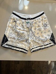 Premium Quality Air Jordan x Travis Scott Bandana Paisley Shorts Black White - Size XL - NEW, Men's Clothing