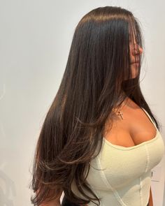 Leveling up with every layer 💇‍♀️ swipe for before ! stylist : @sashdoeshair • • • #vidovwestsalon #nycsalon #nychairstylist #davines #davinesproducts #haircuts #longlayers #layers #longhair #blowout #blowoutcut #vidovhair #haircutdavines Light Layers On Long Hair, Light Front Layers, Long Layers On Curly Hair, Brazilian Blowout Before And After, Blowout Medium Length Hair, Straight Hair Blowout, Long Layers Medium Hair, Layered Blowout, Layers At Home