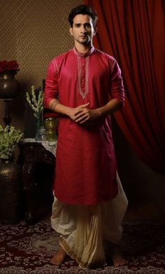 Bengali Groom, Bengali Wedding Dress, Traditional Indian Mens Clothing, Marathi Wedding, Wedding Outfits For Groom