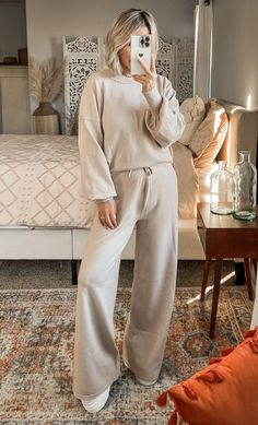 Shop our Influencers' top picks on Amazon Chic Loungewear Outfits, Cute Loungewear Outfits, Lounge Set Outfit, Amazon Loungewear, Womens Lounge Set, Elegant Lounge, Sweatpants Outfits