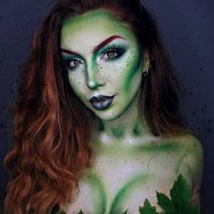 Poison Ivy Kostüm, Cheeks Piercing, Poison Ivy Costume Diy, Poison Ivy Makeup, Poison Ivy Halloween Costume, Fantasy Make-up, Festival Makeup Rave, Halloween Make-up Looks, Ivy Costume