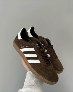 Cute Adidas Shoes, Samba Shoes, Pretty Shoes Sneakers, Adidas Spezial, Shoe Inspo, Fall Fits, Swag Shoes, Shoes Adidas, Gym Shoes