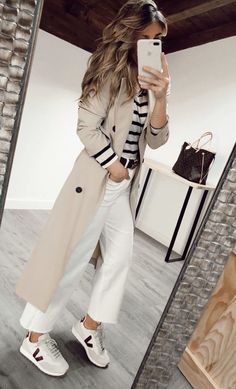 Parisian Style Outfit, Casual Chique Stijl, Style Basics, Mode Casual, Looks Street Style, Casual Work Outfits, 가을 패션, White Pants