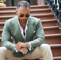 Mens Fashion Edgy, Linen Suits, Green Suit, Well Dressed Men, Urban Wear, Fashion Streetwear, Gentleman Style, Harpers Bazaar, Mens Fashion Summer