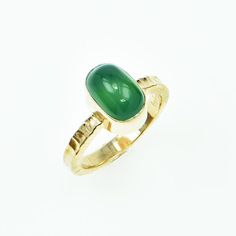 Chrysoprase Cabochon Ring Deep Emerald Green, Green Chalcedony, Yellow Gemstones, Cabochon Ring, Bezel Setting, Art Studios, Emerald Green, Jewelry Art, Design Details