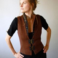 Woodland vest brown vest decorated with black lase Elf Style, Steampunk Vest, Jacket Ideas, Burning Man Fashion, Brown Vest, Costume Inspo, Shield Maiden, Wool Vest, Vest Outfits