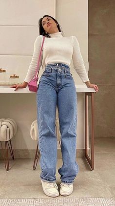 Style Wide Leg Jeans, Mom Jeans Outfit, Color Blocking Outfits, Uni Outfits, Casual Day Outfits, Mode Casual, Easy Trendy Outfits, Causual Outfits, Mode Inspo