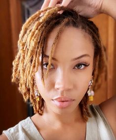 Woman With Locs, Small Dreads, Big Braids, Natural Hair Beauty, Natural Hair Styles Easy