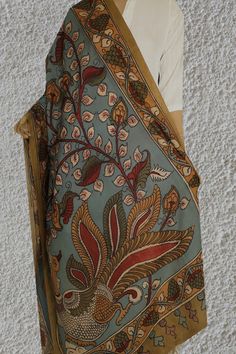 Exclusive Collection of Hand Painted Kalamkari Dupattas in Cotton, Silk-Cotton & Silk. As unique as you.. Kalamkari Chunni, Kalamkari Dupatta, Ethnic Print Pattern, Kalamkari Fabric, Kalamkari Designs, Kalamkari Painting, Churidar Designs, Kalamkari Saree, Fitness Inspiration Body