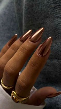 Trend Nails 2023 Autumn, Fall Nails October 2023, Autumn Nail Trends 2023, October Nails Ideas 2023, Nails Trend 2023 Autumn, Trending Winter Nails 2023, Nails Trends Winter, Wealthy Women Nails, Fall 2023 Nail Trends Almond