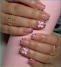 nail inspo, square nails, short nails, coquete nails, pink, bow nails, french tips, cheetah print, charms Pink Cheetah Nails, Leopard Nail Designs, Cheetah Nail Designs, Cheetah Print Nails, Cheetah Nails, Leopard Print Nails, Short Square Nails, Leopard Nails