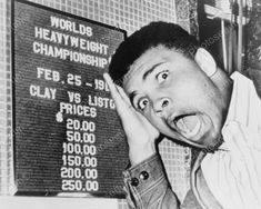 Muhammad Ali Clowns Around Boxing Sign  8x10 Reprint Of Old Photo - Photoseeum Cassius Clay, Sports Athletes, Boxing Images, Sports Pics, Sting Like A Bee, Boxing History, Mohammed Ali, Float Like A Butterfly