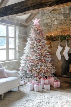 pink silver white christmas tree pink and silver ornaments Xmas Tree Decorating Ideas Pink, Flocked Christmas Tree With Pink Decor, Decorating White Christmas Trees, Christmas Tree With Pink Ornaments, Pink And White Christmas Tree, Pink Xmas Tree