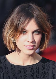 Find the best wavy bob hairstyles for 2021 and get inspired with our collection of hairstyles for all bob lengths. Alexa Chung Hair, Bobbed Hair, Textured Fringe, Ombre Bob, Short Wavy Bob, Wavy Bob Hairstyles, Short Hair Trends