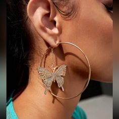 This Unique Pair Is A Wonderful Addition To Your Wardrobe And Your Style; Sure It Get Lots Of Compliments! Gsunws5020015m8 Rose Choker, Earrings Golden, Butterfly Decor, Butterfly Decorations, Butterfly Jewelry, Special Jewelry, Butterfly Earrings, Circle Earrings, Rhinestone Earrings