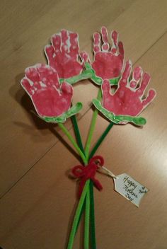 handprinted mothers day crafts for toddlers