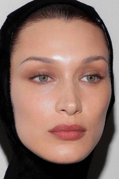 Fall Makeup Ideas, Bella Hadid Makeup, Minimalist Makeup, Elegant Makeup, Clean Makeup, Fall Makeup, Girls Makeup