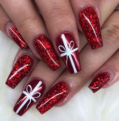 Glittery Red Christmas Nails, Chrome Candy Cane Nails, Christmas Fingernail Designs, Christmas Coffin Acrylic Nails, Crveni Nokti, Nails Square Halloween, Nails Designs Halloween, Short Halloween Nails Acrylic, Almond Halloween Nails