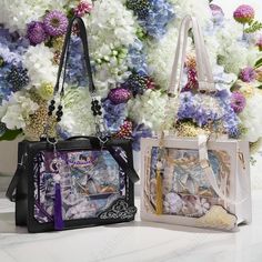 Cute Anime Ita Bag, Pin Display Bag, Kawaii Ita Bag, Cute Ita Bag, Ita Messenger Bag with Transparent Window,Gift for Anime Lovers Size ：32x 9 x 23 cm Material: PU ✨This messenger bag can perfectly hold all your necessities. The bag has a transparent window panel that you can customize according to your preferences. You can display your pins, pictures, plush toys and other decorations. The shoulder strap is adjustable and can be carried by hand, crossbody or on one shoulder. It is suitable for m Cute Handheld Bag For Gifts, Cute Handheld Bags For Gifts, Kawaii Large Capacity Rectangular Satchel, Harajuku Style Large Capacity Rectangular Bag, Harajuku Tote Shoulder Bag For Shopping, Large Capacity Rectangular Harajuku Bag, Harajuku Style Large Capacity Satchel Shoulder Bag, Harajuku Tote Satchel For Everyday Use, Harajuku Style Tote Bag For Travel