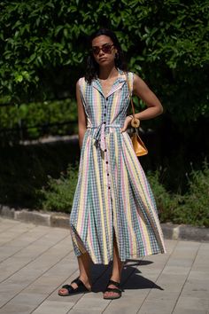 16 Birkenstock Outfits That Prove How Versatile They Are Birkenstocks With Dress, White Birkenstock Outfit, Birkenstocks Outfits, Black Birkenstocks, 2023 Vogue, Vestidos Boho, Birkenstock Styles, White Birkenstocks, Birkenstock Outfit