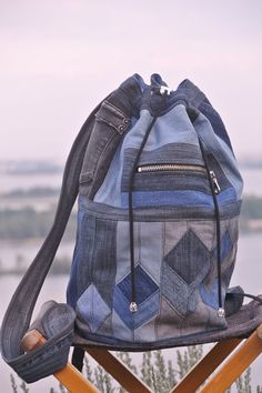 Patchwork denim backpack "Cubes" Sailor Bags, Mochila Jeans, Recycled Denim Bags, Jean Backpack, Denim Backpack, Diy Bags, Patchwork Denim