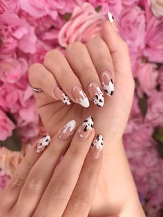 Nails For This Time Of Year, Short Almond Acrylic Nails Black And White, Cow Almond Nails, Planets Nails, Cows Nails, Cow Acrylic Nails, Uñas Aesthetic 2022, Cow Nails Designs, Cow Nails Acrylic