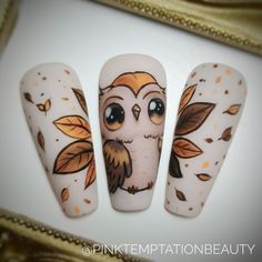 Sígueme en Instagram y en tiktok para más @pinktemptationbeauty Autumn owl nail art Fall nail set manicure Brown Orange cute animals drawing leaves Uñas de otoño, búho , uñas marrones naranjas manicura otoño mano alzada hojas Owl Nails Design, Animal Nail Ideas, Nail Designs Drawing, Autumn Nails Art, Owl Nail Designs, Nail Art Fall, Drawing Leaves, Autumn Owl